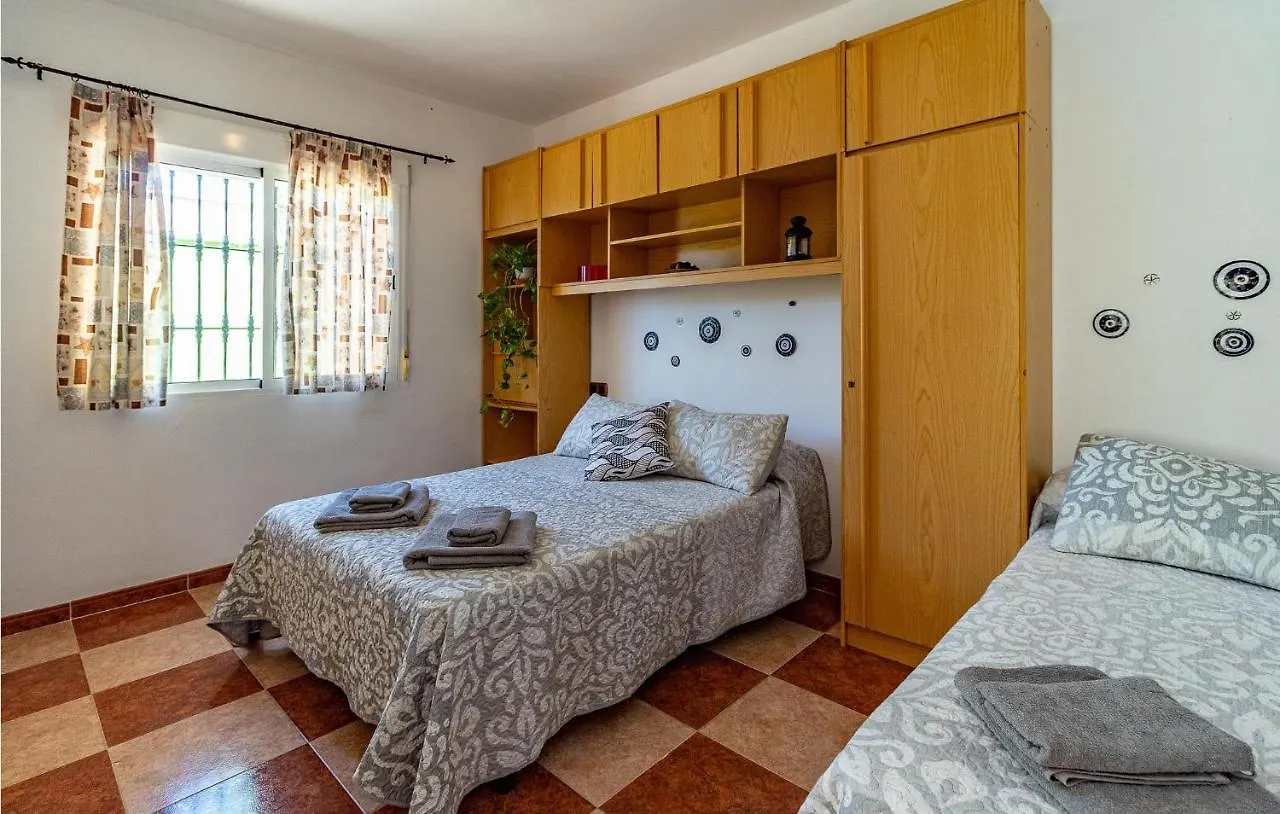 2 Bedroom Cozy Apartment In Benajarafe Spain