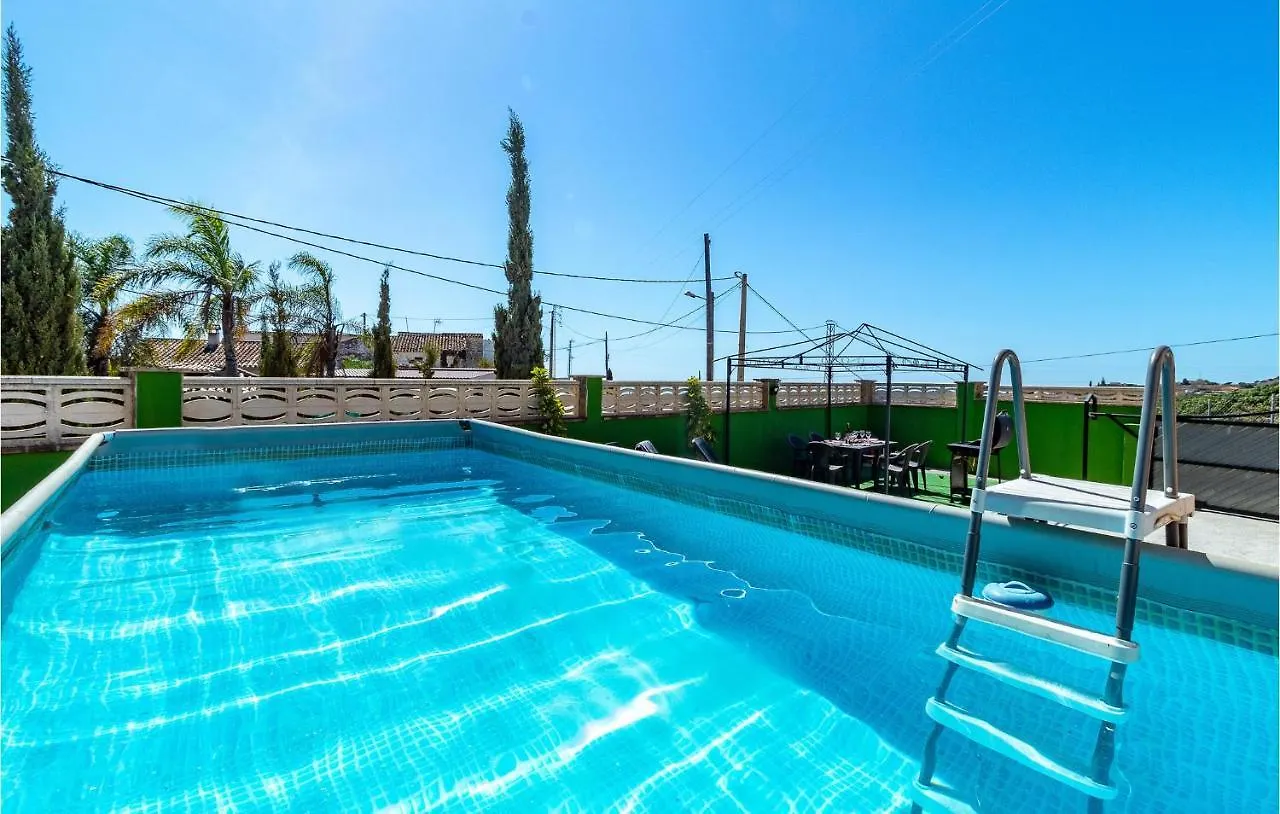 2 Bedroom Cozy Apartment In Benajarafe Spain